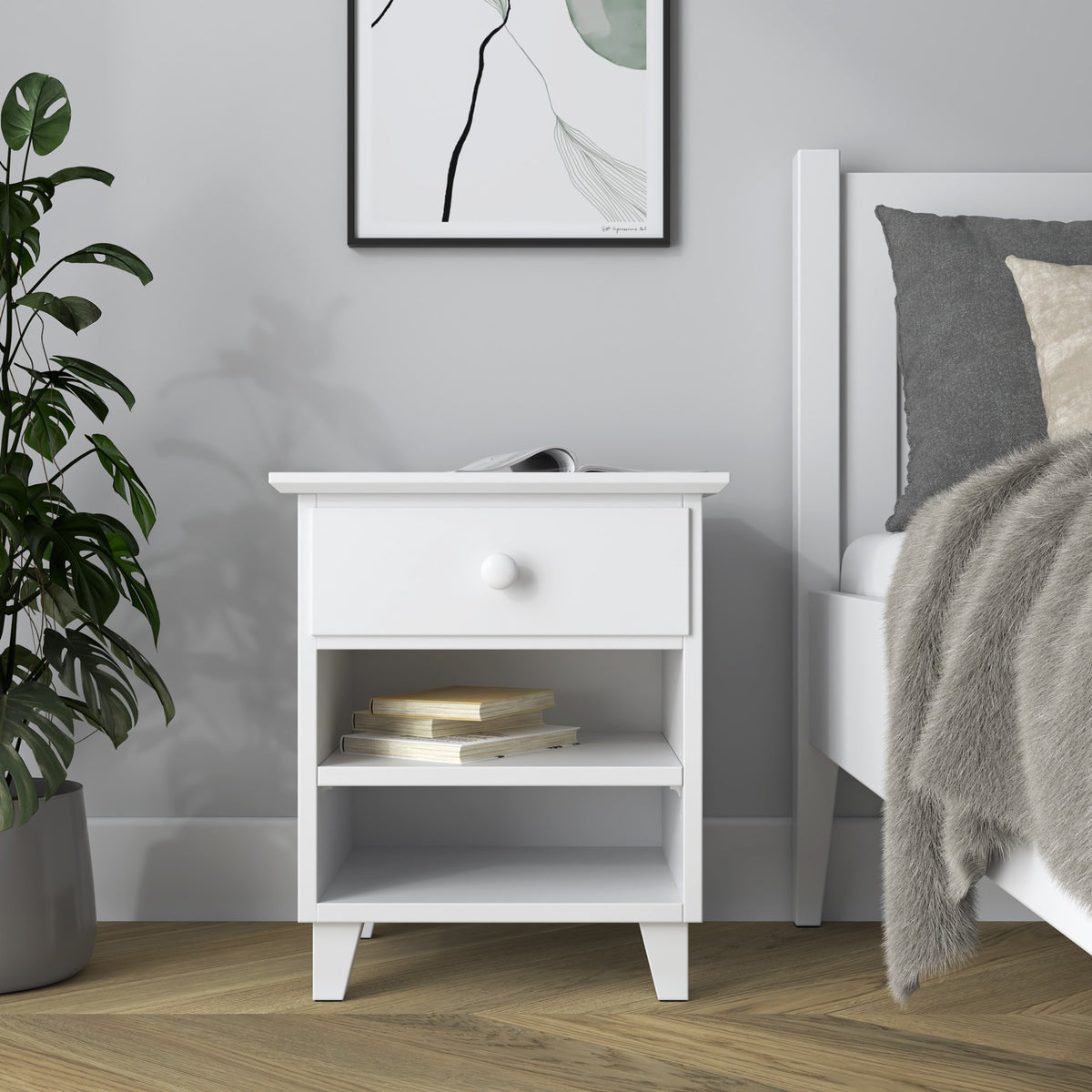 Nachttisch N02 Holz Weiß – offene Schublade, Stauraum neben dem Bett